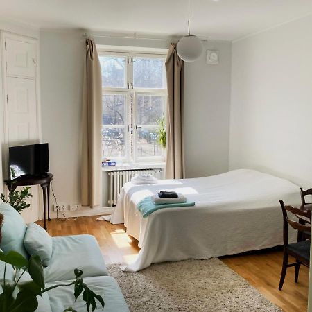 Bright One-Room Studio In The Heart Of Kallio Helsinki Ngoại thất bức ảnh